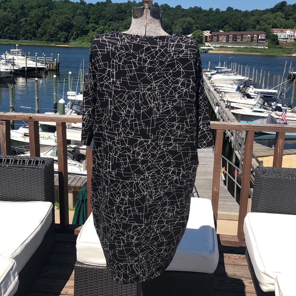 NWT LuLa Roe Black and white loose fit top oversized - Picture 3 of 5